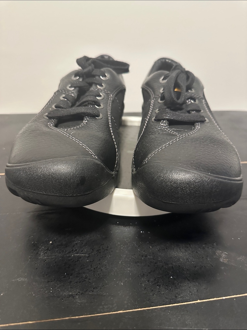 Keen Presidio  Women’s US 10.   UK 7.9. CM 27.